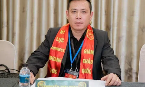 Sự nghiệp 25 năm của anh Nguyễn Châu - Từ một thợ làm tóc tài ba đến cây kéo vàng toàn quốc