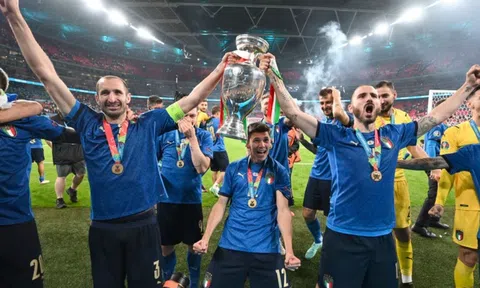 Đội tuyển Italia: Khi áp lực không còn đè nặng